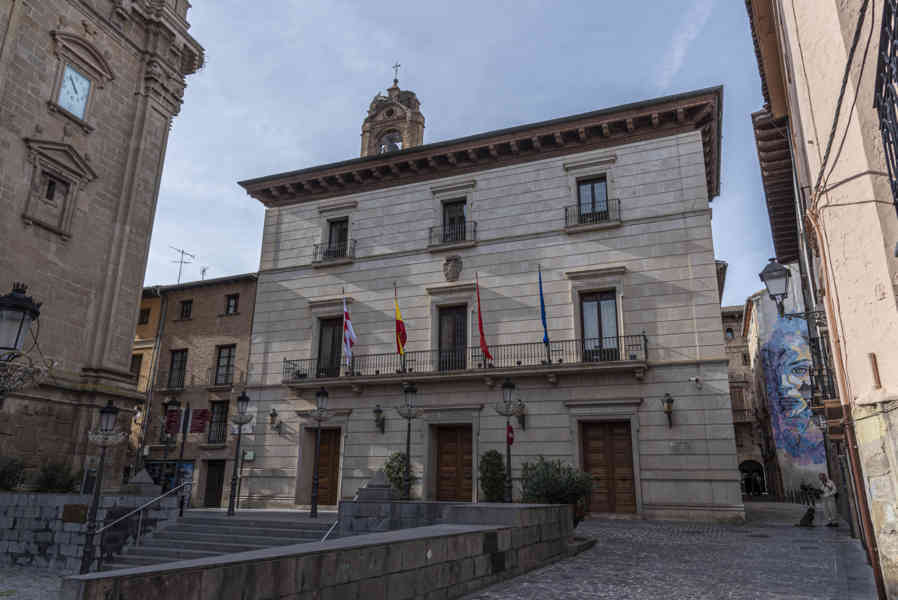 Comunidad Foral de Navarra 002 - Tudela - Ayuntamiento.jpg